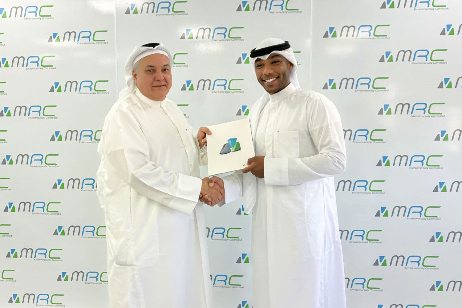 Metal & Recycling Company (MRC) strategic partnership with eFly Mobility